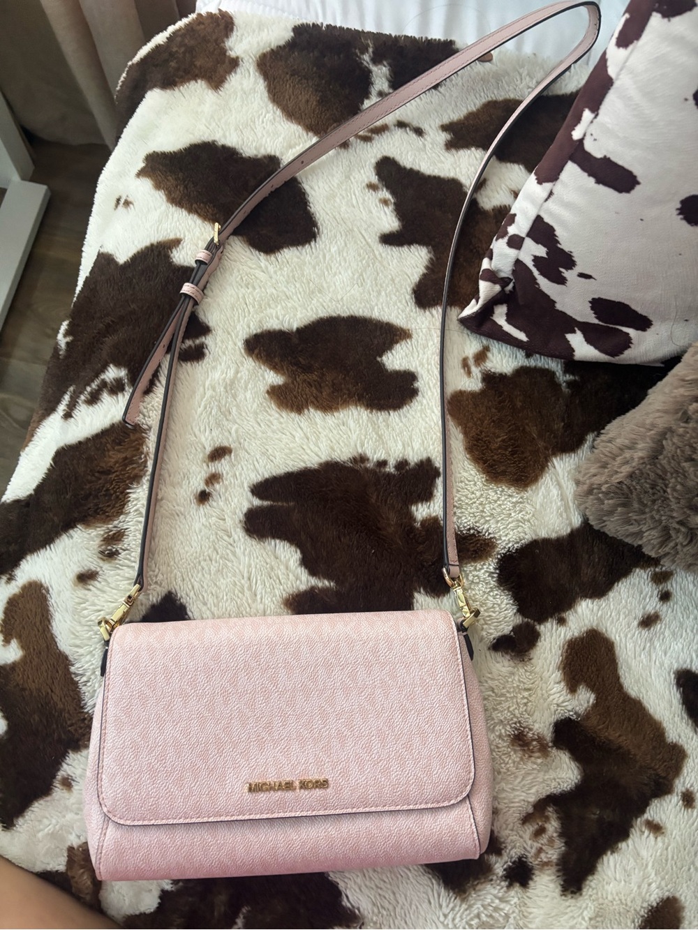 Michael Kors Blush Pink Metallic Crossbody Bag - Picture 3 of 4